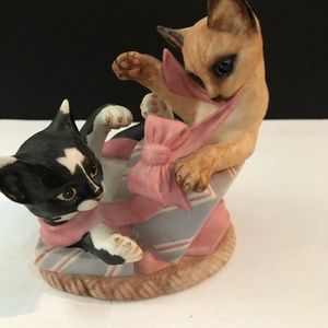 Vintage 1987 Scamps Cats Figurine by Gail Ferretti
